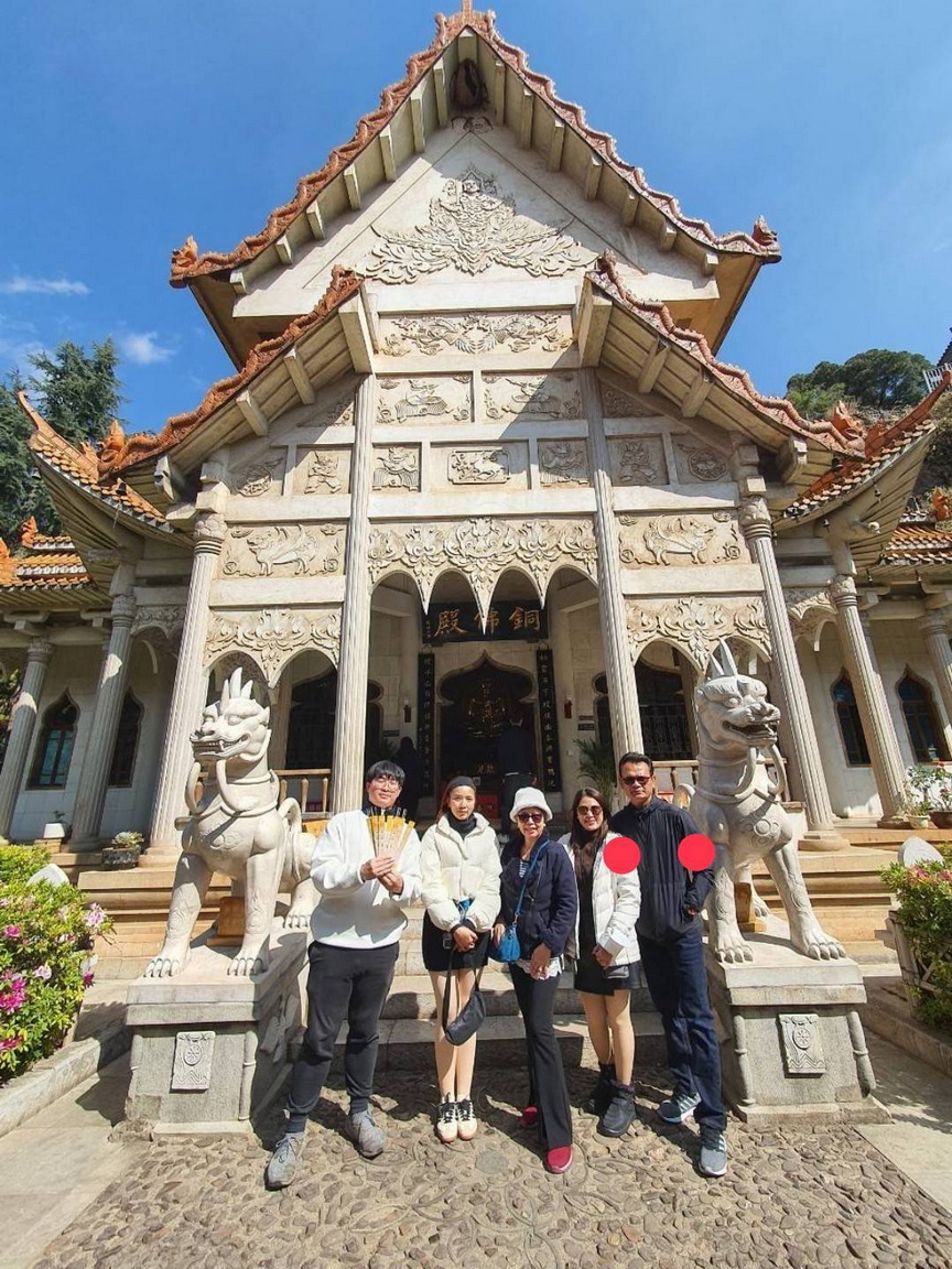 ทริปคุนหมิง เจียวจือ (คุณจารุพรและครอบครัว)