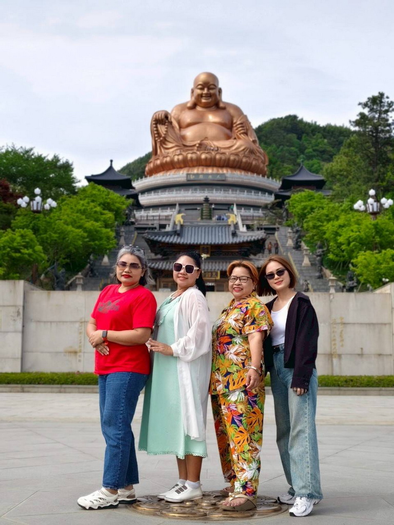 ทริปเซี่ยงไฮ้พระสังกัจจาย(คุณณิชยา&คุณเจี๊ยบและคณะ )